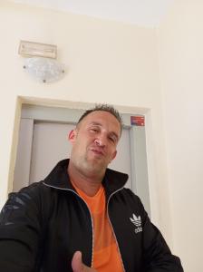 614826291: Chico busca chica en Las Palmas