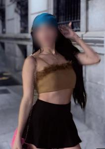 695821266: Chica busca chico en Madrid