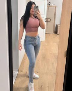 607310911: Chica busca chico en Valencia