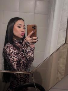 632266457: Chica busca chico en Barcelona