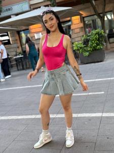 623529304: Chica busca chico en Barcelona