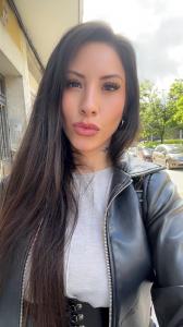 664089670: Chica busca chico en Madrid