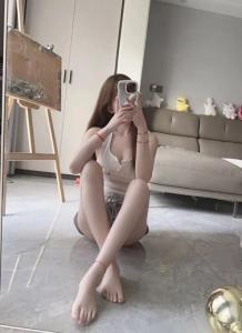 613989596: Chica busca chico en Cantabria