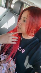 677881386: Chica busca chico en Sevilla