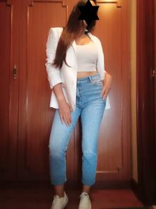 604130743: Chica busca chico en Guipúzcoa