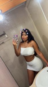 663416731: Chica busca chico en Barcelona