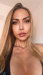 618464539: Transexual en Barcelona