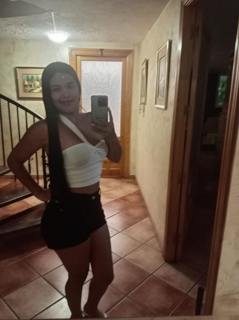 611292442: Chica busca chico en Cádiz