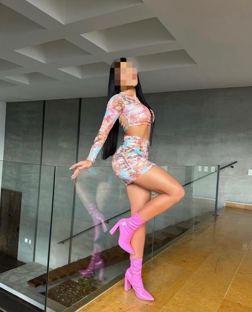 611353298: Chica busca chico en Granada