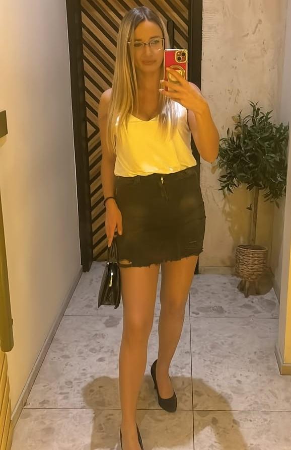 Chica busca chico en Almería: 