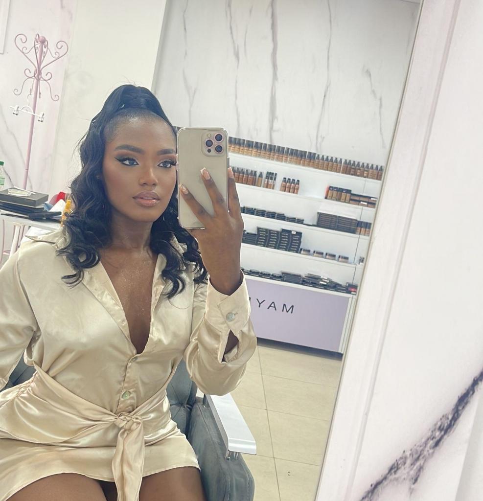 Chica busca chico en Cádiz: 