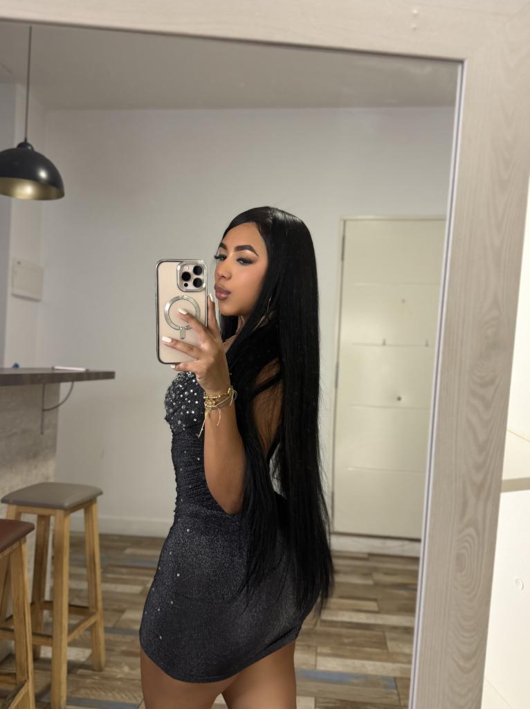 635713171: Chica busca chico en Cáceres