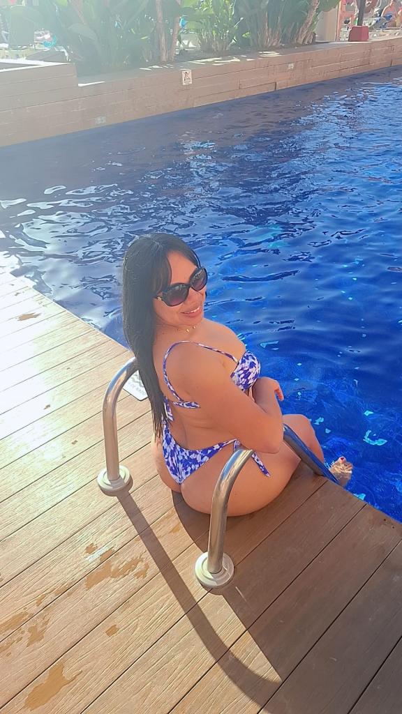 613425937: Chica busca chico en Tenerife