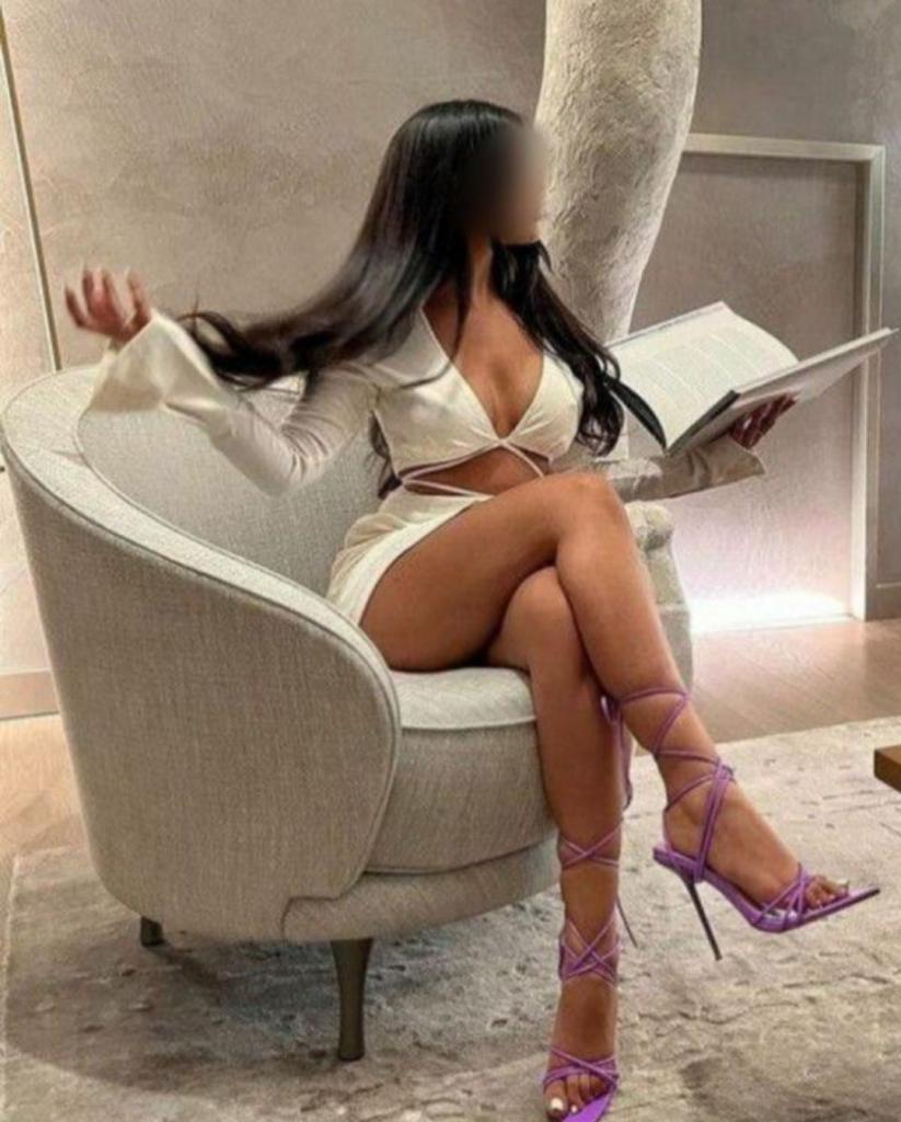 Chica busca chico en Granada: 