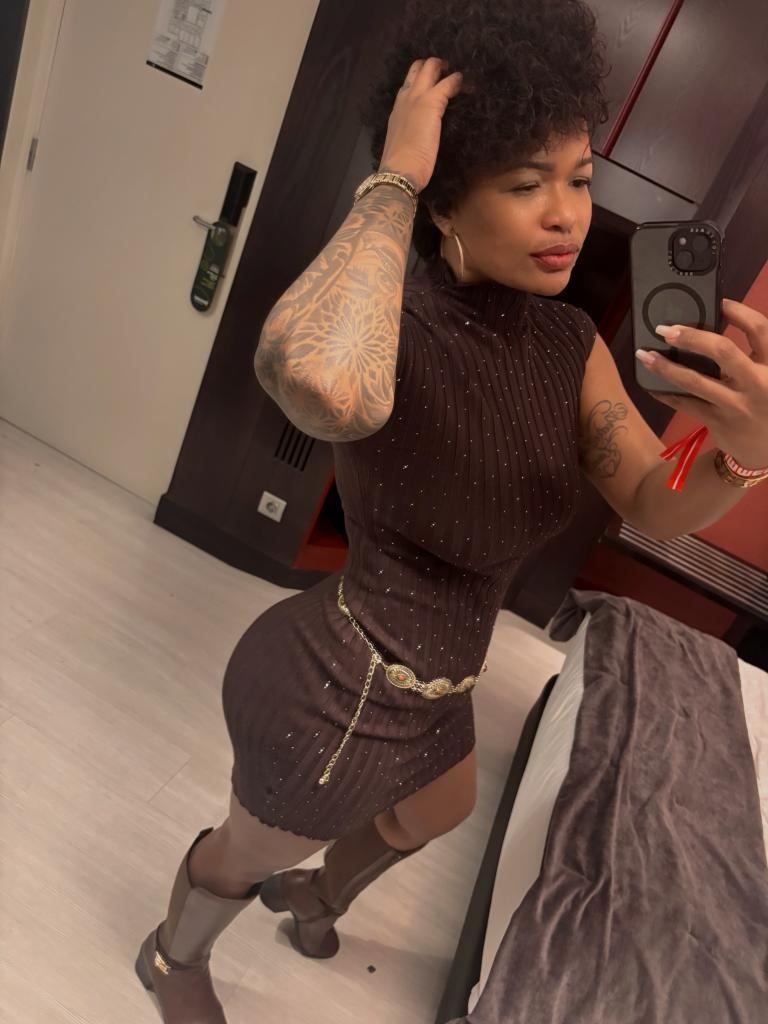 Chica busca chico en Tarragona: Chica busca chico