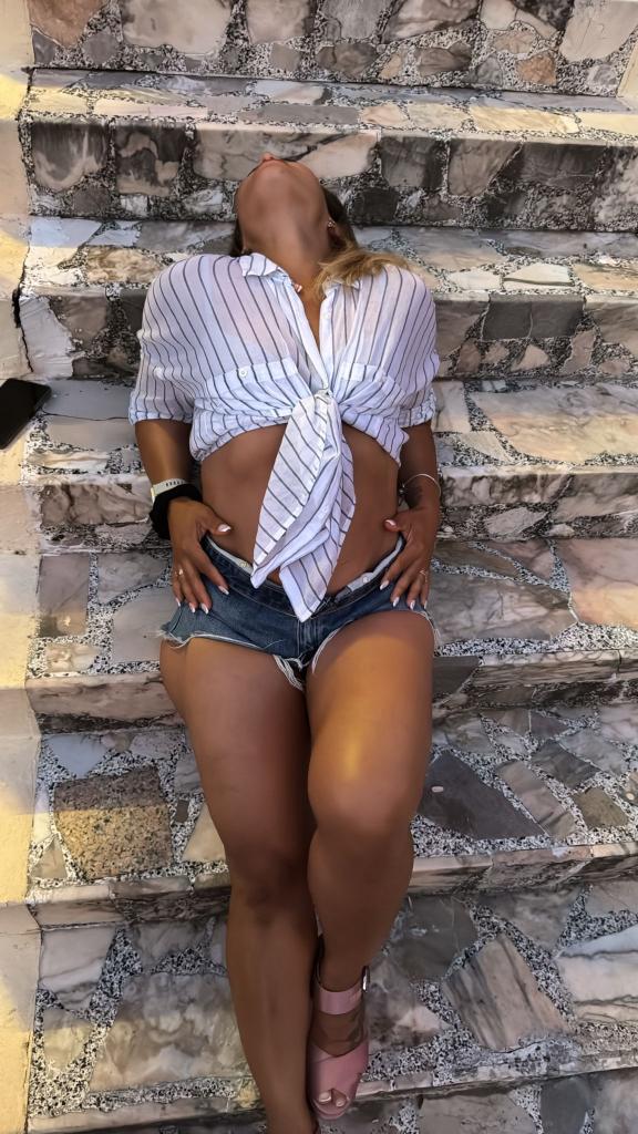 Chica busca chico en La Coruña: 