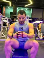 647802113: Chico busca chica en Madrid