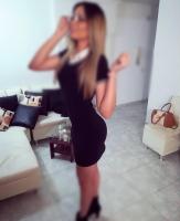 613727785: Chica busca chico en Barcelona