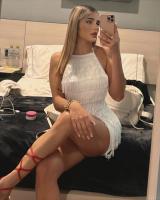 672699184: Chica busca chico en Barcelona