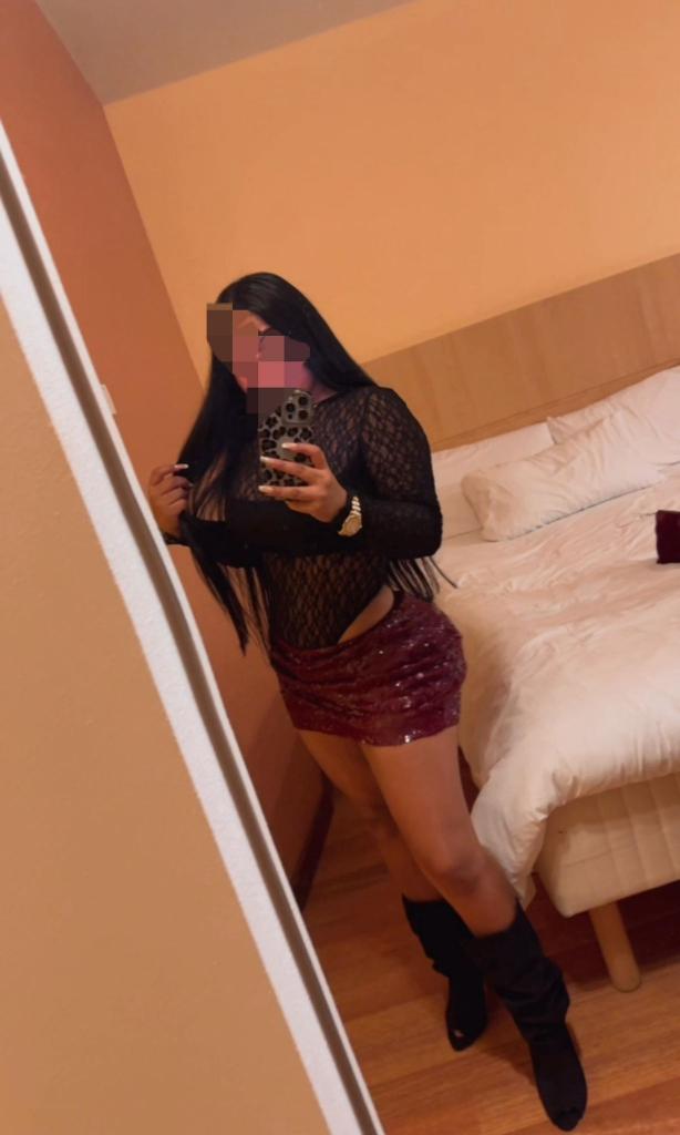 661830910: Chica busca chico en Madrid