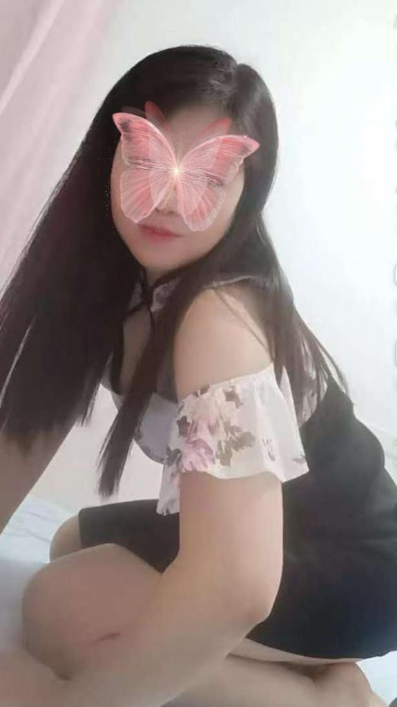 687055997: Chica busca chico en Valencia