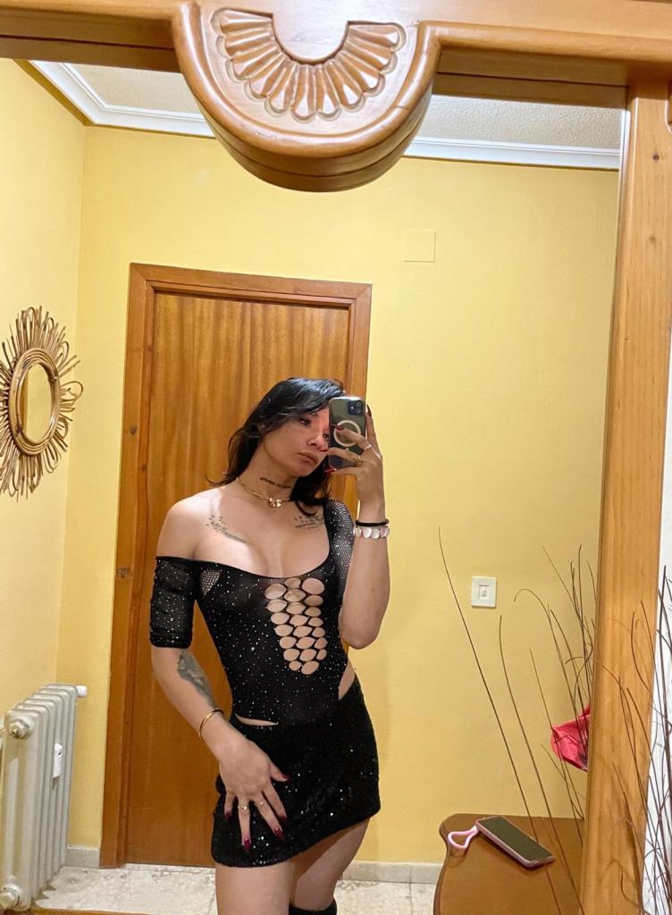 656447374: Transexual en Cáceres