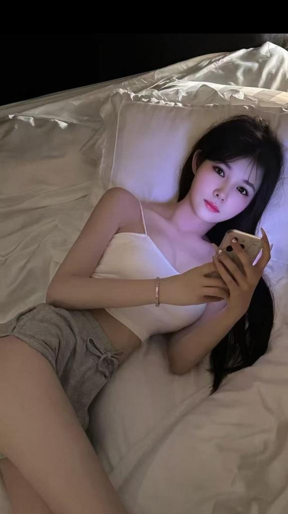 614090049: Chica busca chico en Madrid