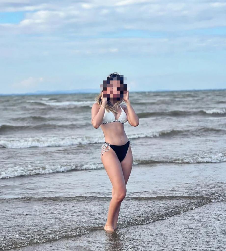 Chica busca chico en Ibiza: 