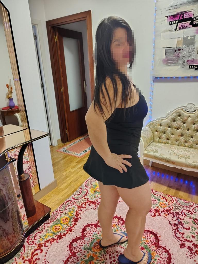 672877354: Chica busca chico en Burgos