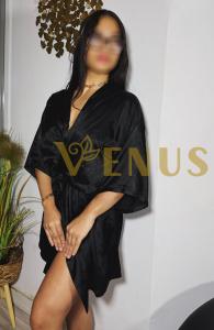 623976940: Chica busca chico en Barcelona