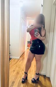 614292184: Chica busca chico en Barcelona