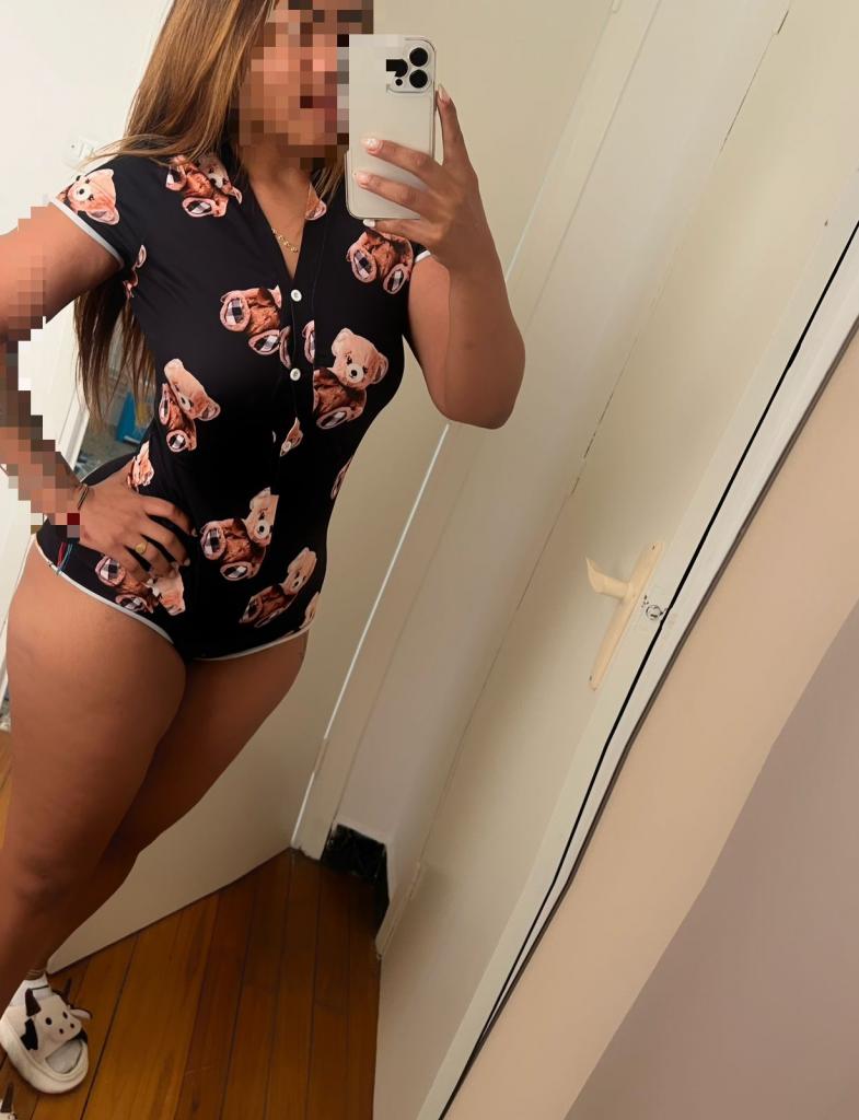 631022540: Chica busca chico en La Coruña