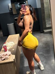 685720671: Chica busca chico en Sevilla