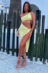 687483226: Chica busca chico en Barcelona