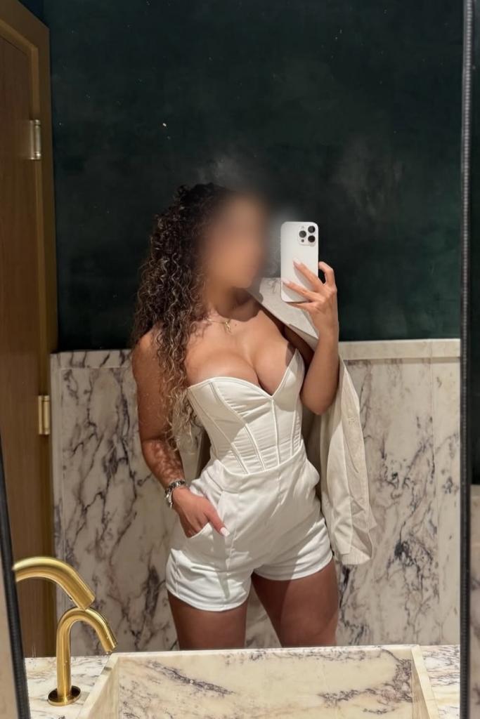 674728240: Chica busca chico en Castellón