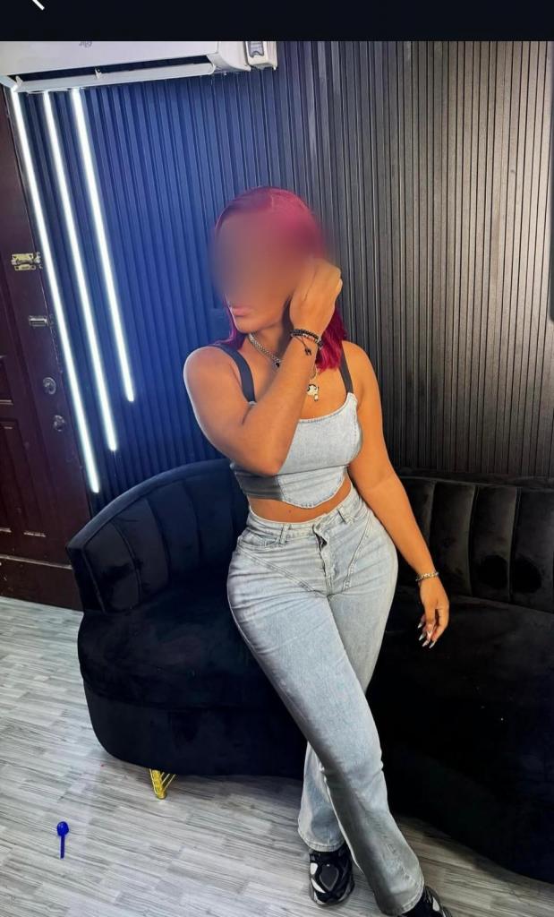 617013962: Chica busca chico en Cádiz