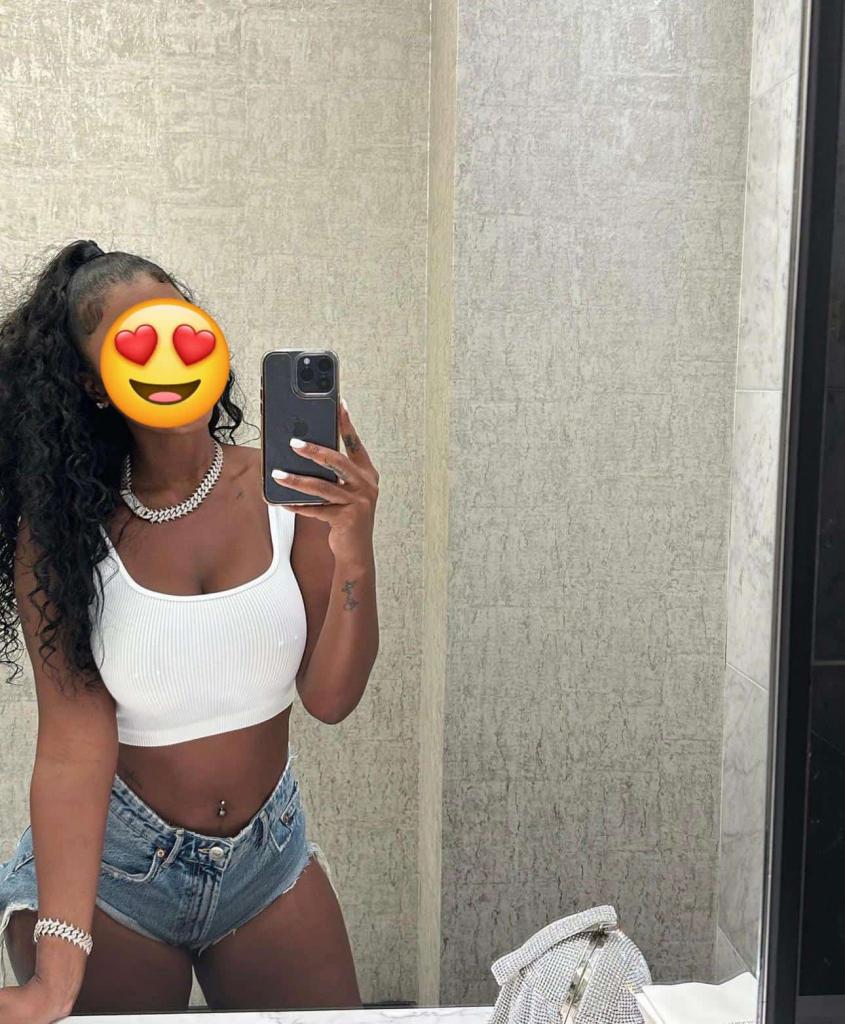 Chica busca chico en Huelva: 