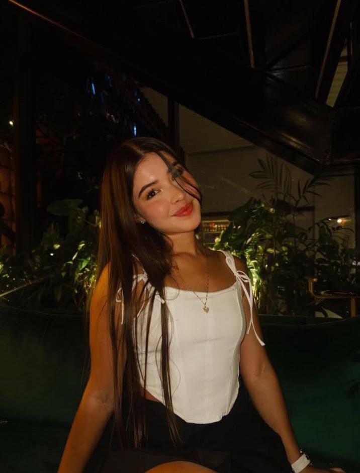 672877469: Chica busca chico en León