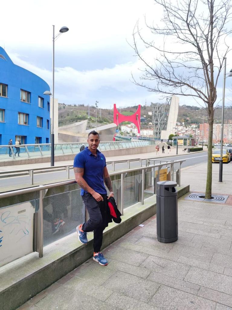 670633153: Chico busca chica en Alicante