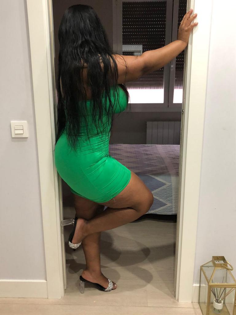 604286456: Chica busca chico en León