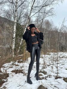 645577945: Chica busca chico en Barcelona