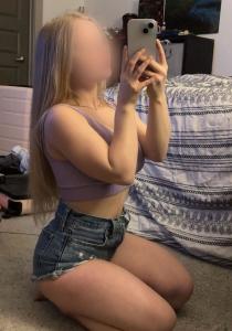 742070939: Chica busca chico en Lugo