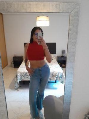 607690245: Chica busca chico en Zaragoza