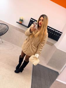 654274798: Transexual en Valencia