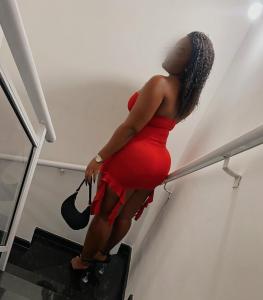 672957608: Chica busca chico en Cádiz