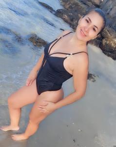 614391978: Chica busca chico en Pontevedra