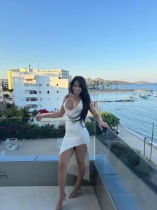 694223539: Chica busca chico en Málaga