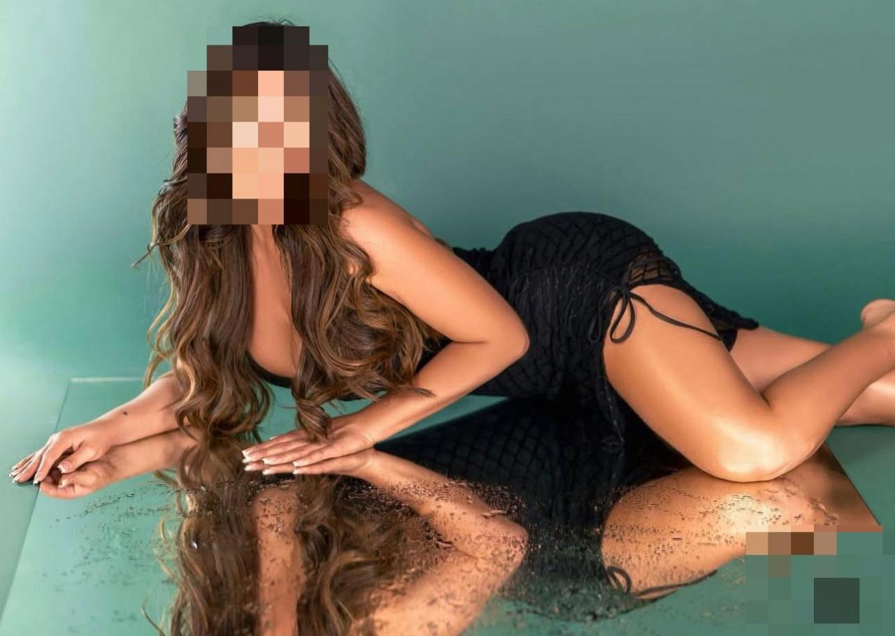613401047: Chica busca chico en Sevilla
