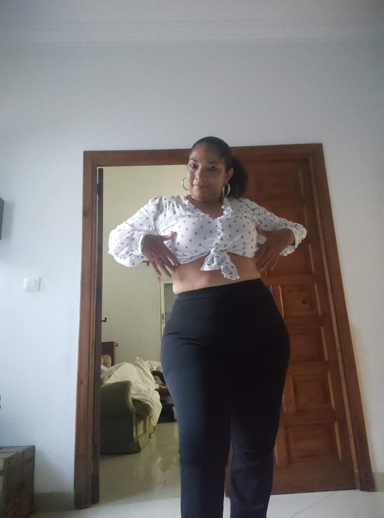 637928341: Chica busca chico en Sevilla