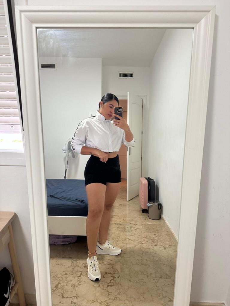 637478841: Chica busca chico en Málaga